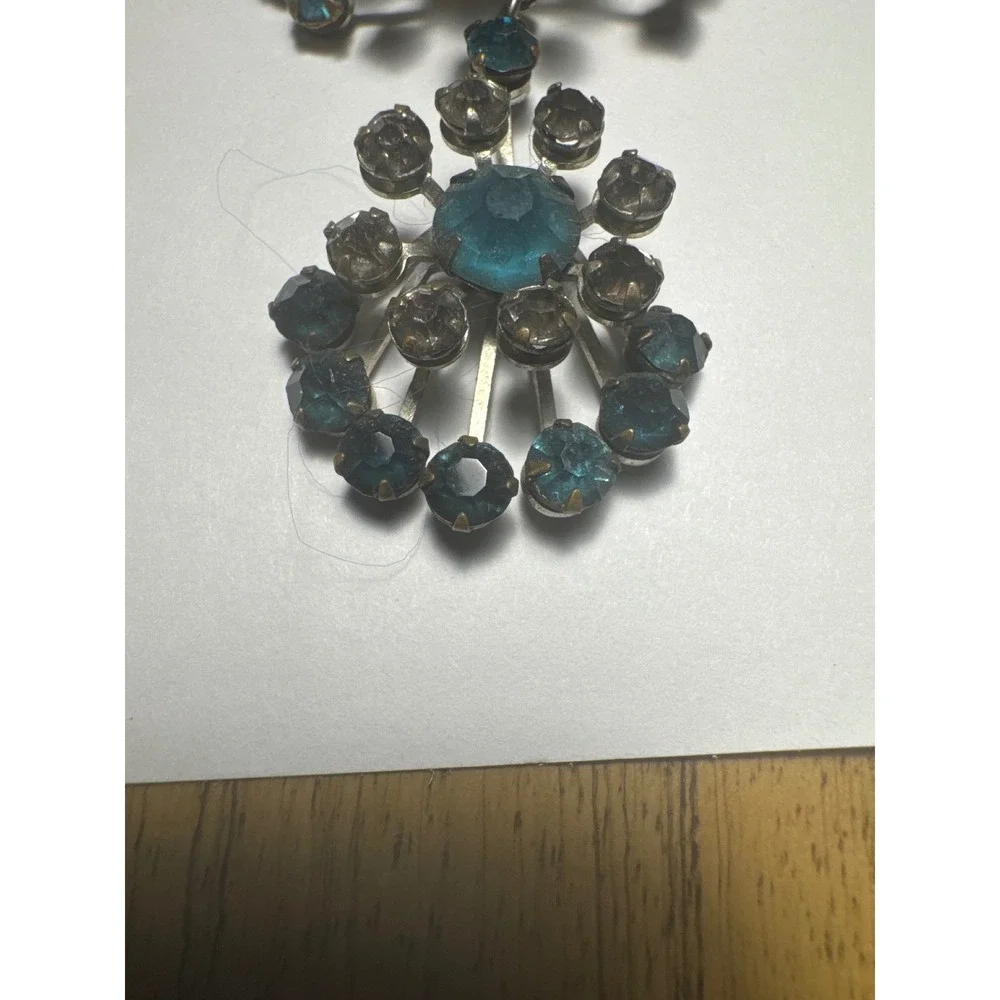 Vintage Teal Grey Rhinestone Articulated Drop Brooch Silver Tone Sunburst 2 Inch